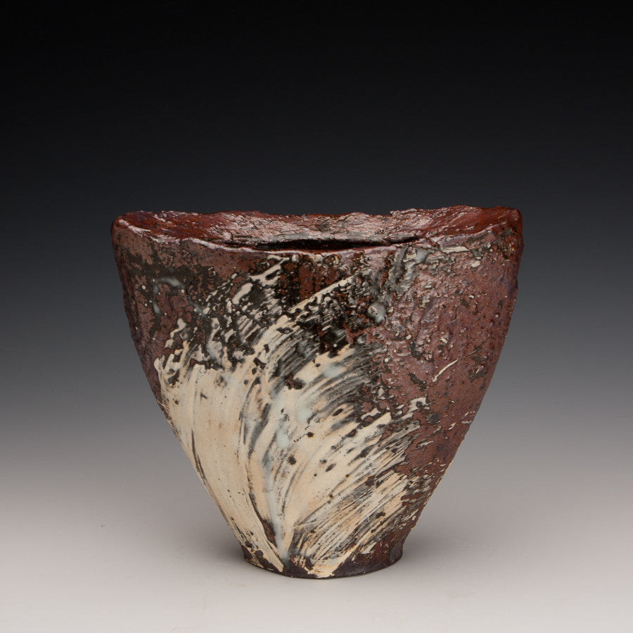 Hakame Shield Vase