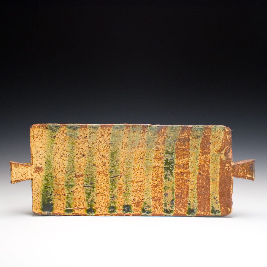 Triangle handle tray