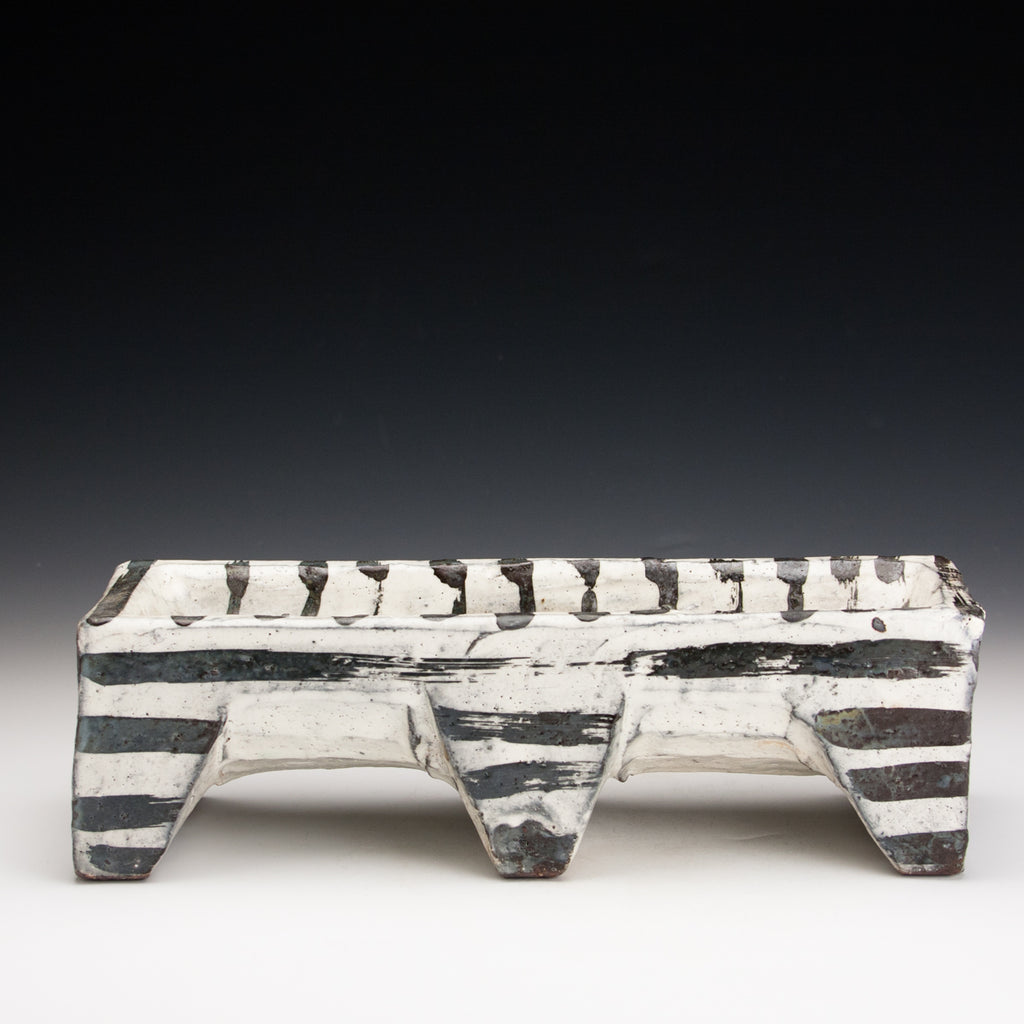 Pedestal Trough